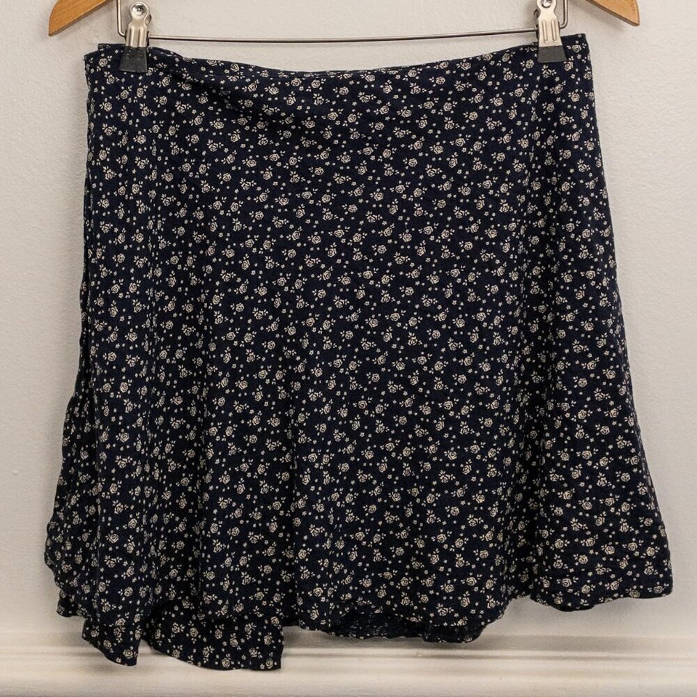 Brandy Melville Navy Floral Wrap Skirt – One Size | Effortless Everyday Style